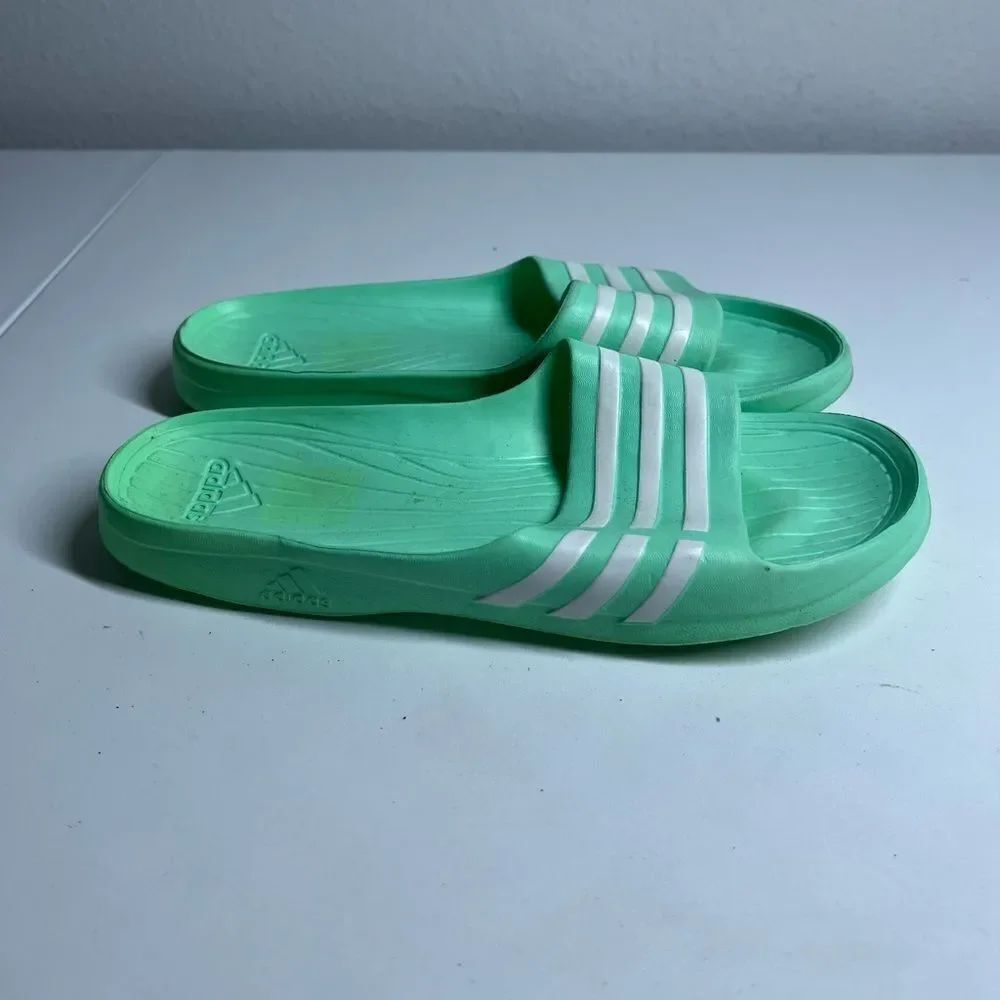 WMNS Adidas Slide Adilette Aqua Green/White Approximately Size 9
